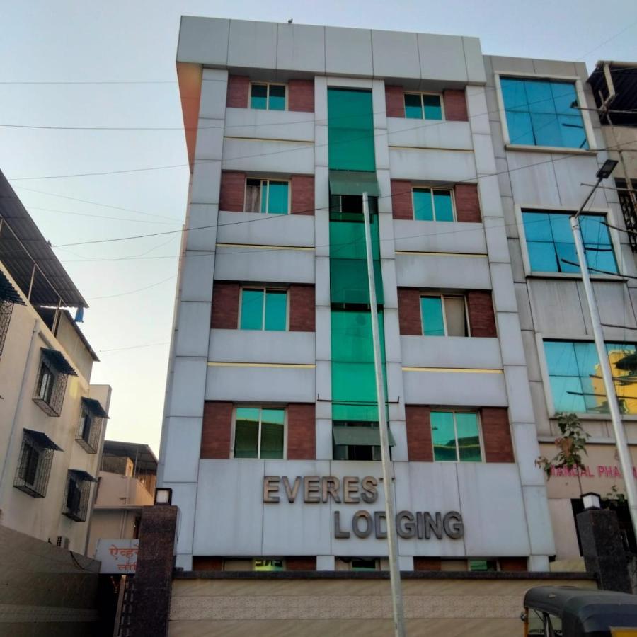 Hotel Everest Lodging Navi Mumbai Extérieur photo