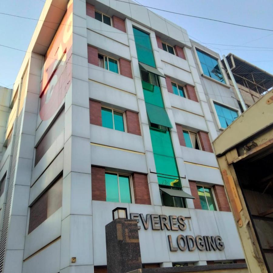 Hotel Everest Lodging Navi Mumbai Extérieur photo