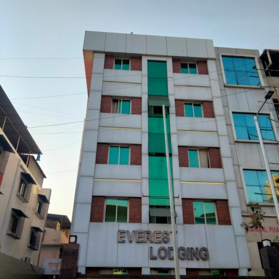 Hotel Everest Lodging Navi Mumbai Extérieur photo