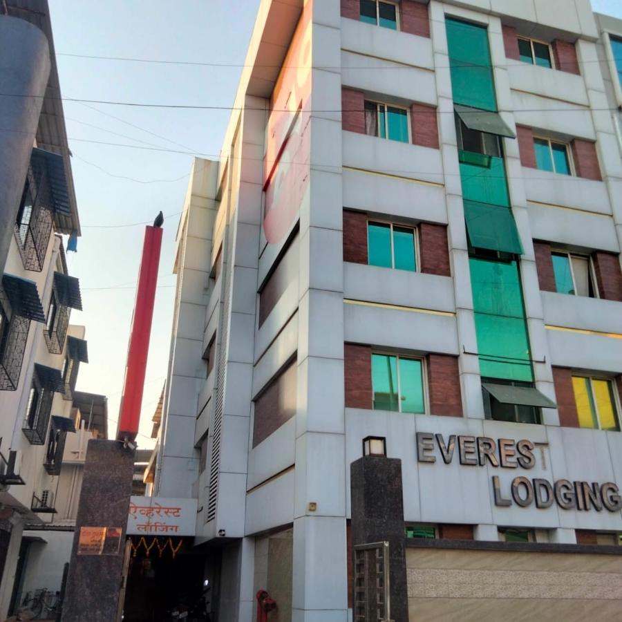 Hotel Everest Lodging Navi Mumbai Extérieur photo