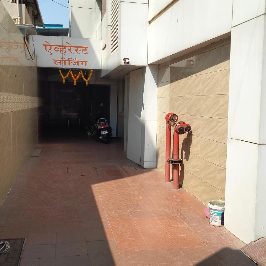 Hotel Everest Lodging Navi Mumbai Extérieur photo