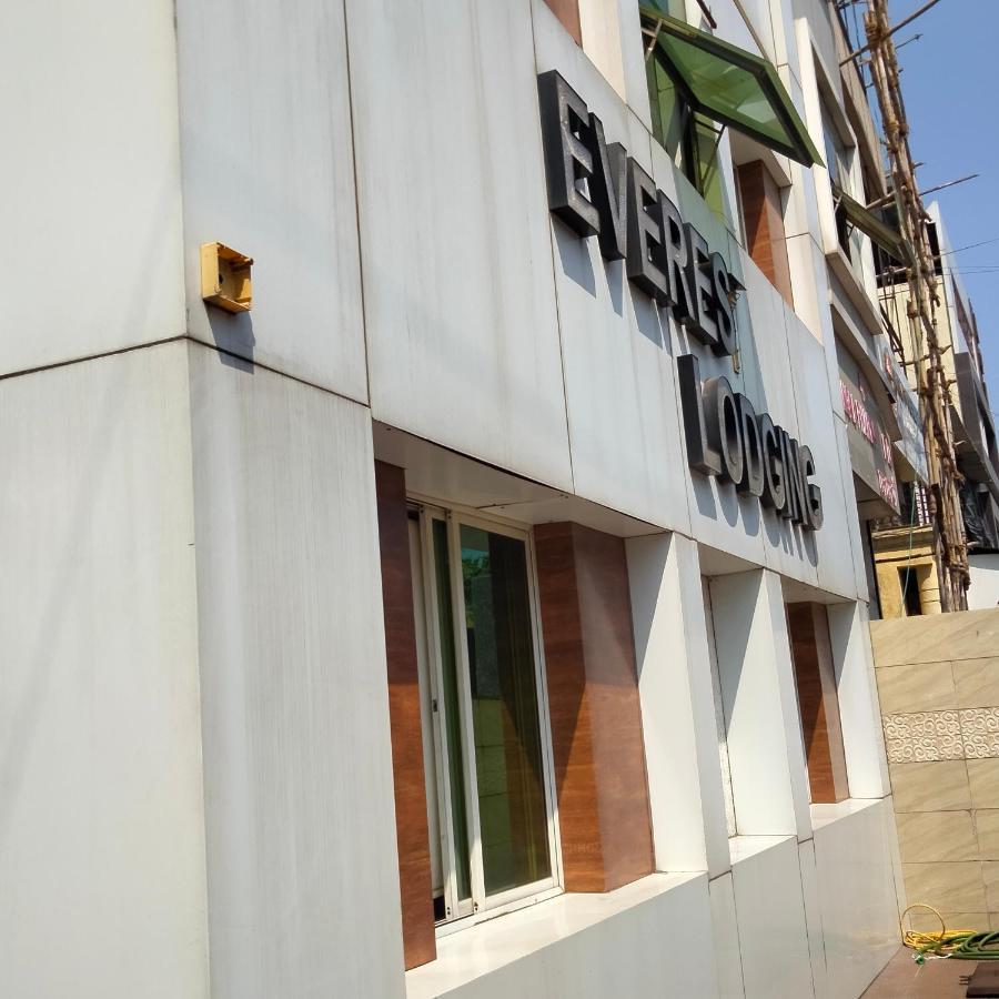 Hotel Everest Lodging Navi Mumbai Extérieur photo