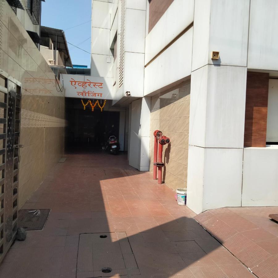 Hotel Everest Lodging Navi Mumbai Extérieur photo