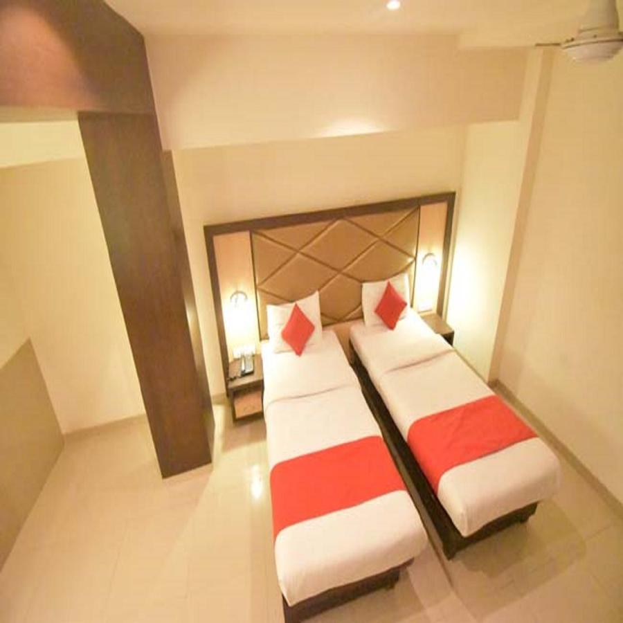 Hotel Everest Lodging Navi Mumbai Extérieur photo