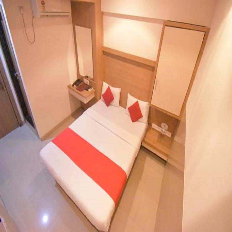 Hotel Everest Lodging Navi Mumbai Extérieur photo