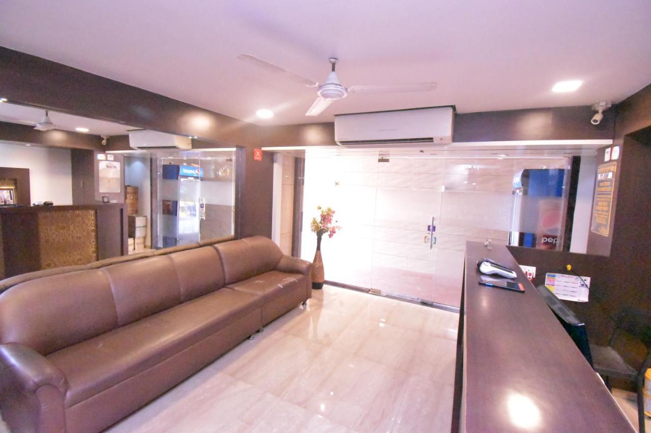 Hotel Everest Lodging Navi Mumbai Extérieur photo